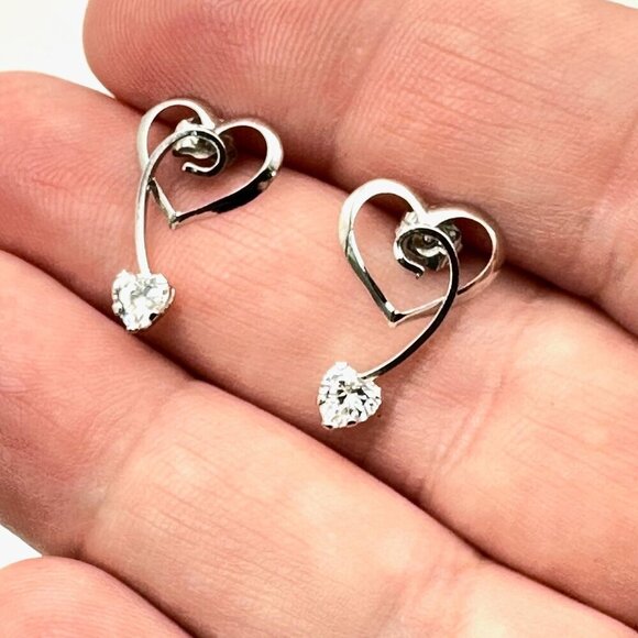 Womens Earrings 10K White Gold Cubic Zirconia Heart Studs - Picture 3 of 5